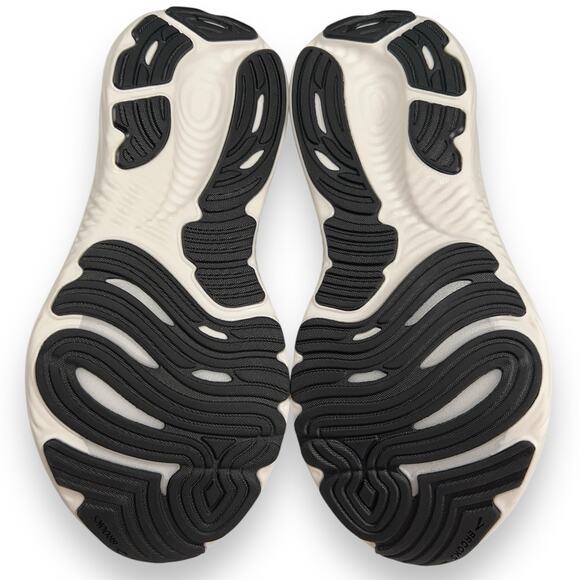Brooks Black and White High Cushion Running Shoes - Picture 7 of 11